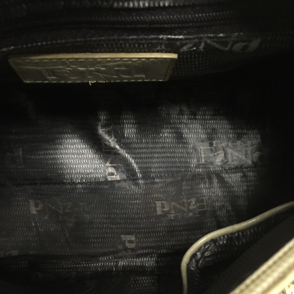 The FiNd Beige Leather Croc Bag Gold Tone Hardware - Picture 5 of 11